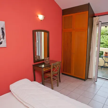 Amarylis Elaionas (Achaia)