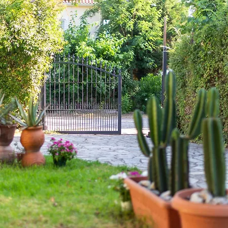 Amarylis Lägenhetshotell 3*